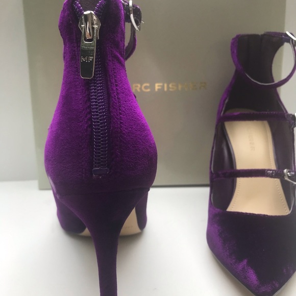 Marc Fisher Velvet Dark Purple Heels NWOT - Picture 3 of 7